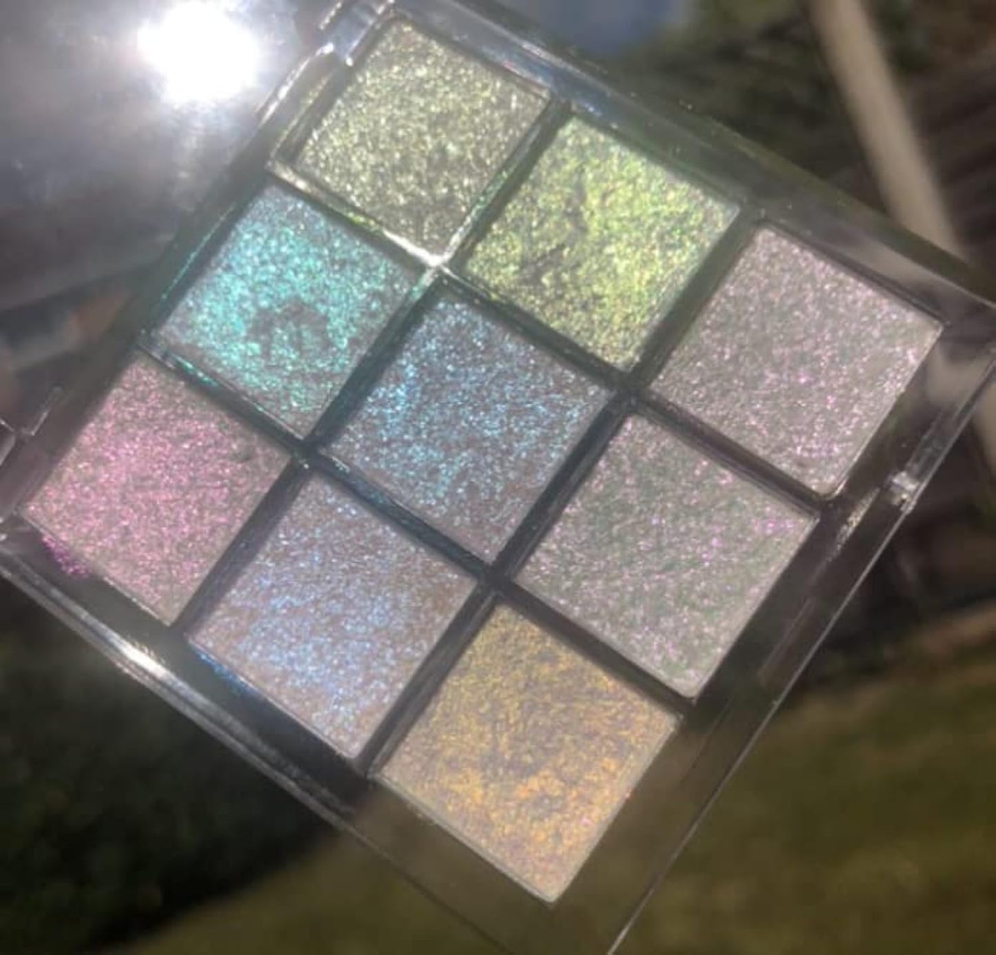 1 Holographic Eyeshadow Duochrome iridescent 9 Color/Color Shifting Highlighter EyeTopper And Eyeshadow